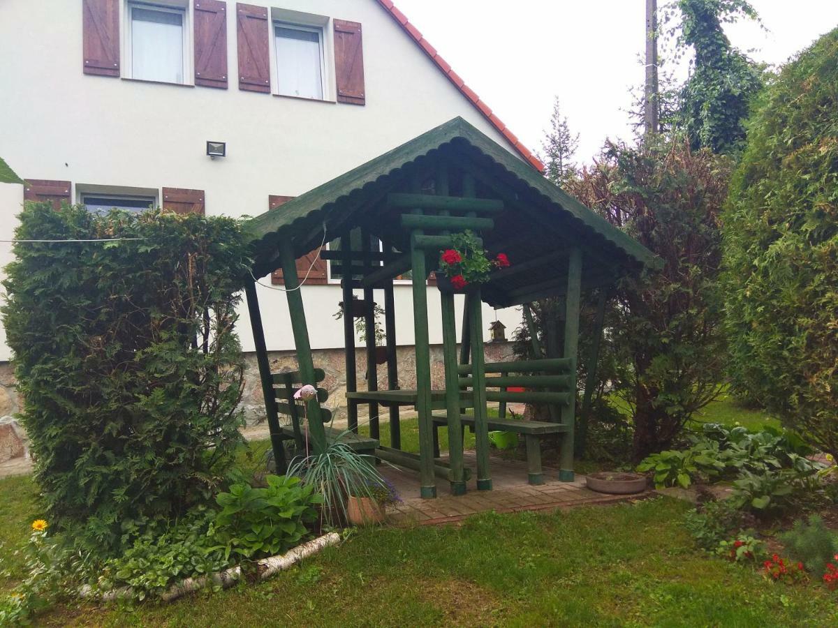 W Starej Szkole - Agroturystyka Pieczarki Esterno foto