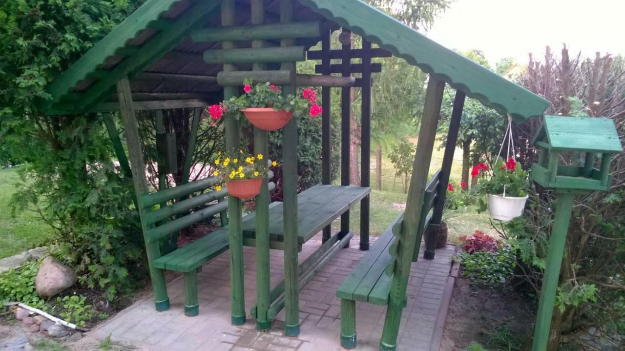 W Starej Szkole - Agroturystyka Pieczarki Esterno foto